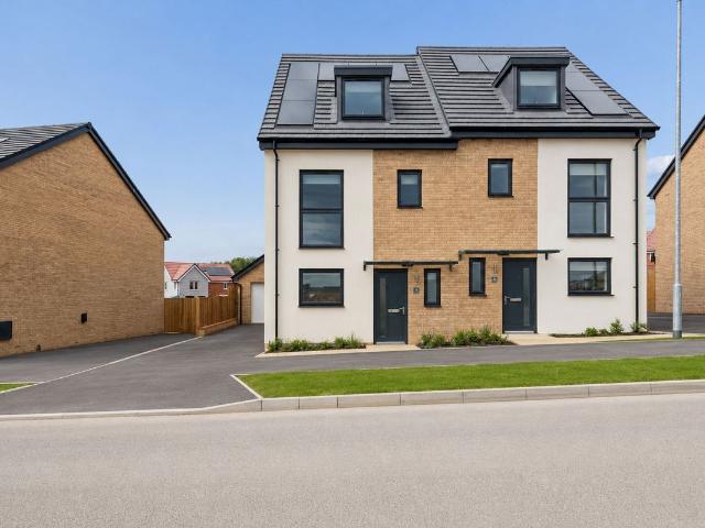 Forster Way, Stevenage SG1, 3 bed semi detached house to rent, £2,150 pcm | PrimeLocation