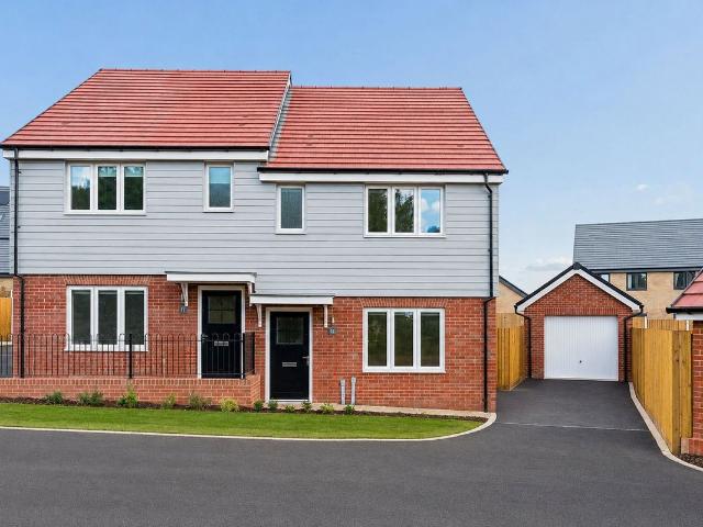 Forster Way, Stevenage SG1, 3 bed semi detached house to rent, £2,100 pcm | PrimeLocation