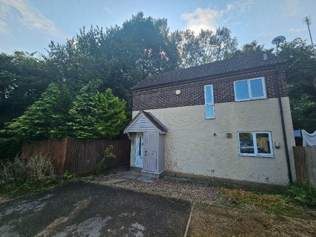 Forsythia Walk, Banbury, OX16 1YR 2 bed detached house to rent £1,195 pcm £276 pw
