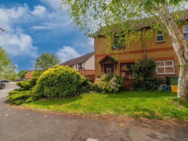 Foster Drive, Penylan CF23, 2 bed terraced house to rent, £1,050 pcm | PrimeLocation