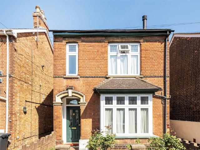 Foster Hill Road, Bedford 3 bed detached house to rent £1,495 pcm £345 pw