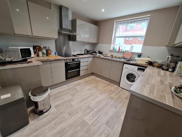 Foster Street, Lincoln, LN5 1 bed in a house share to rent £625 pcm £144 pw