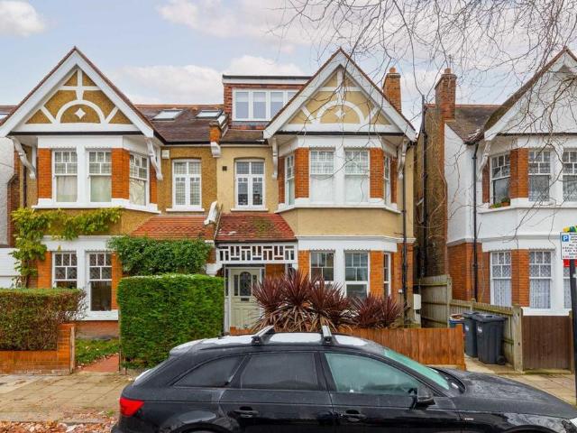 Foster Road, London W4 2 bed flat to rent £3,000 pcm £692 pw
