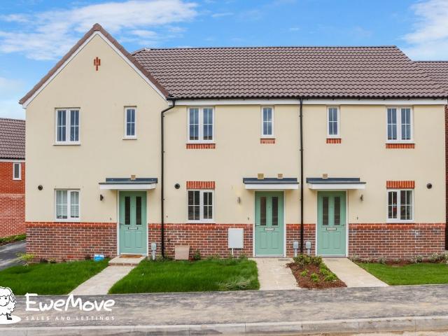 Fosbury Crescent, Swindon SN3, 2 bed terraced house to rent, £1,400 pcm | PrimeLocation