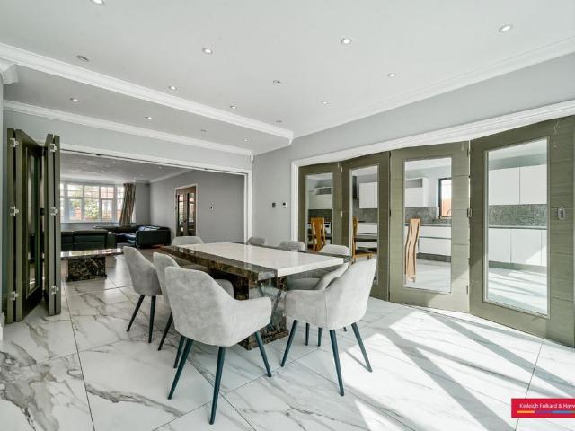 Foscote Road, London, NW4 6 bed detached house to rent £7,500 pcm £1,731 pw