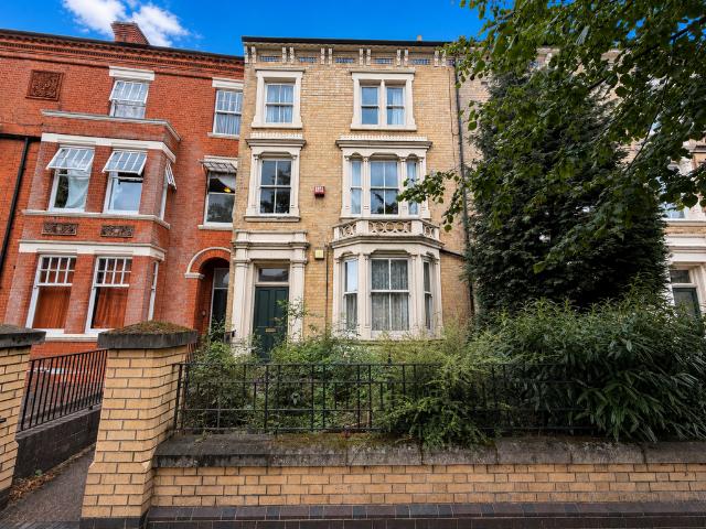 Fosse Road Central, Leicester LE3 3 bed duplex to rent £1,350 pcm £312 pw