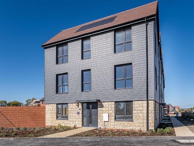 Fossil Way, Oxford OX11, 3 bed end terrace house to rent, £2,265 pcm | PrimeLocation