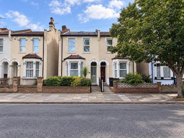 Fotheringham Road, Enfield 3 bed terraced house to rent £2,400 pcm £554 pw
