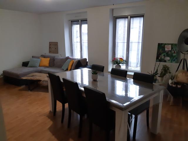 FOUGERES: Appartement T3
