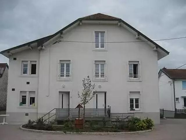 Fougerolles Saint Valbert 70220 Location appartement 4 pièces t4 au dernier étage