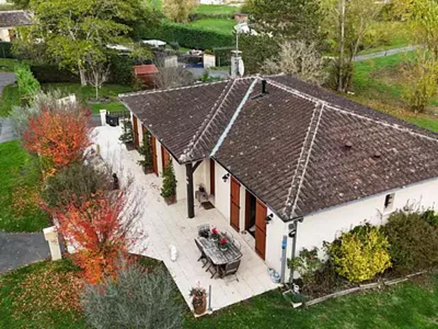 Fougueyrolles 33220 Achat / Vente maison 5 pièces t5 au dernier étage piscine