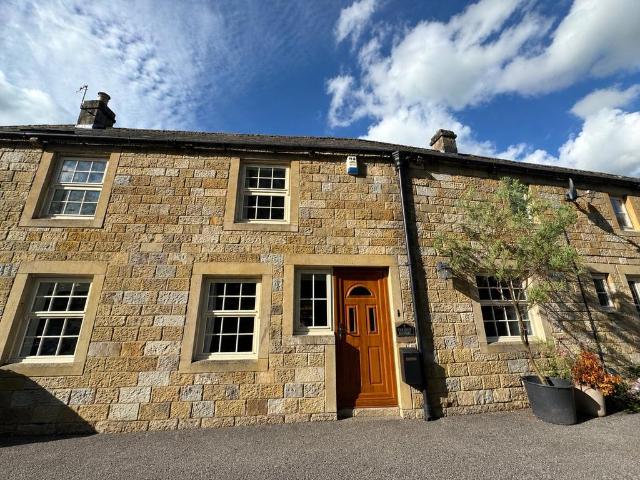 Foundry Cottages, Foundry Lane. 3 bed house to rent £1,495 pcm £345 pw