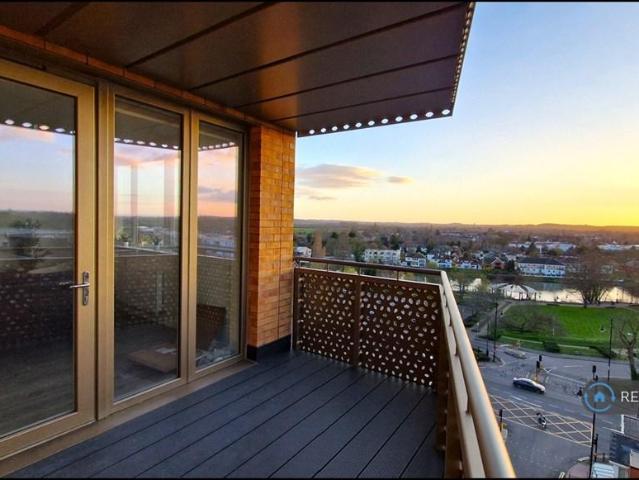 Foundry House, Staines Upon Thames, TW18 2 bed flat to rent £3,300 pcm £762 pw