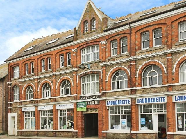 Foundry Square, Hayle, TR27 1 bed flat to rent £775 pcm £179 pw