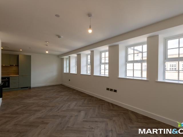 Fountain Court, Steelhouse Lane, Birmingham B4, 1 bed flat to rent, £1,100 pcm | PrimeLocation