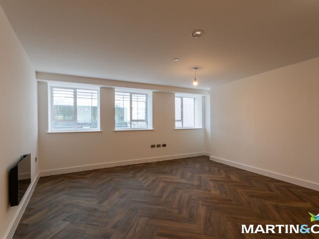 Fountain Court, Steelhouse Lane, Birmingham B4, 2 bed flat to rent, £1,500 pcm | PrimeLocation