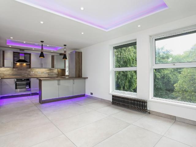 Fountain Gardens, Windsor SL4, 2 bed flat to rent, £1,800 pcm | PrimeLocation