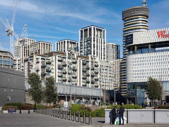 Fountain Park Way, London W12 1 bed apartment to rent £3,100 pcm £715 pw