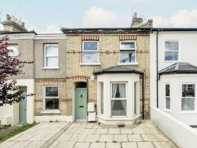 Fountain Road, Tooting SW17, 1 bed flat to rent, £1,700 pcm | PrimeLocation