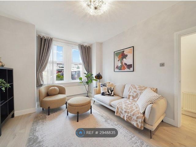 Fountain Road, Tooting SW17, 2 bed maisonette to rent, £3,950 pcm | PrimeLocation