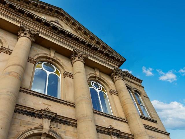 Fountain Street, Morley, LS27 1 bed flat to rent £750 pcm £173 pw
