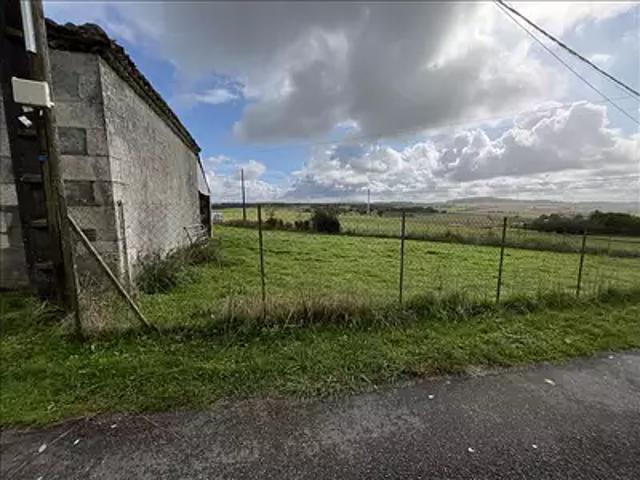 Fouquebrune 16410 Achat / Vente maison 2 pièces t2 parking
