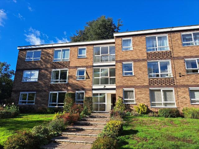 Four Oaks Road, Four Oaks, Sutton Coldfield B74, 2 bed flat to rent, £1,200 pcm | PrimeLocation