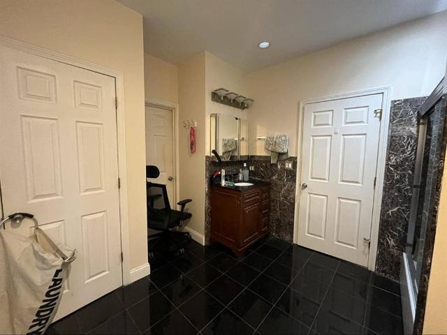 Four bed flat in Brighton