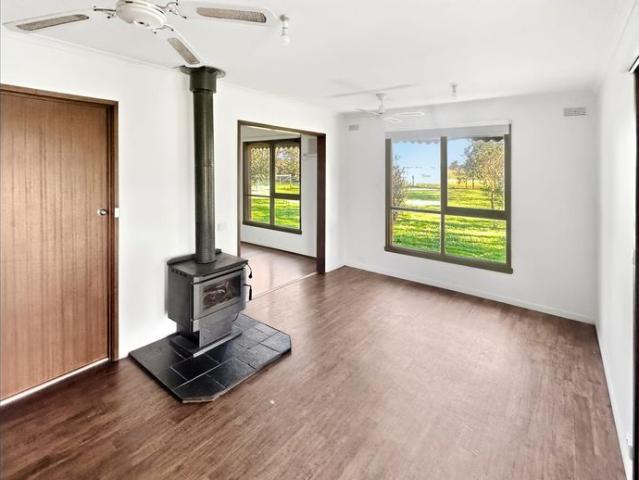 FOUR BED HOME ON LARGE BLOCK POWER INCLUDED AVAILABLE NOW