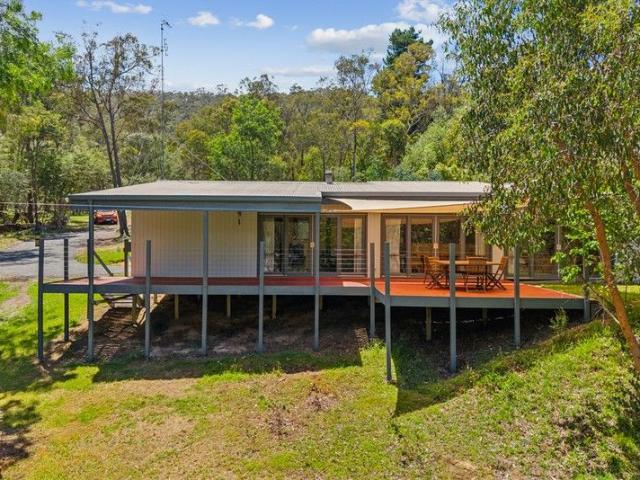 Four Bedroom Gem In A Private Lakeside Cove