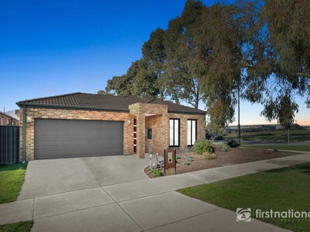 OWNER SAYS SELL NEW PRICE TAKING OFFERS: $650,000 $690,000 SUBMIT YOUR OFFER NOW!