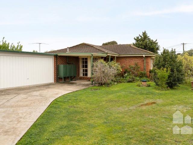 Four bedroom family home, dream garden spaces