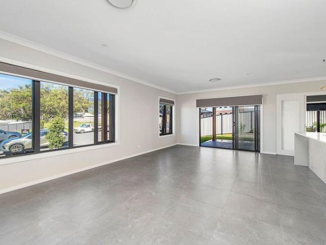 Four Bedroom Family Home in Dunbogan