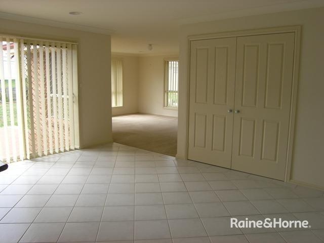 Spacious family Home in Central North Orange with large living areas