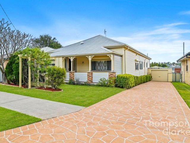 Four Bedroom Family Home with Alfresco Living + Dual Living Zones