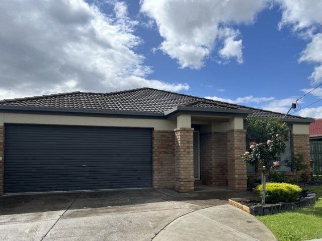 FOUR BEDROOM FAMILY HOME WITH OVERSIZED LIVNG AREA