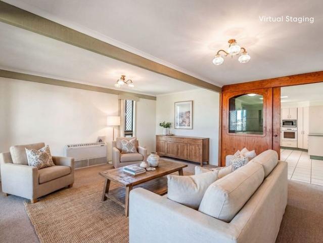 Four bedroom, family home with pool