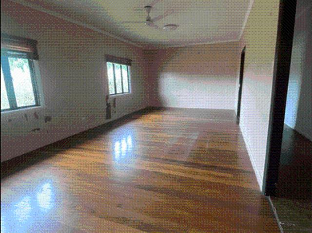 Four Bedroom Farmhouse on a Big block