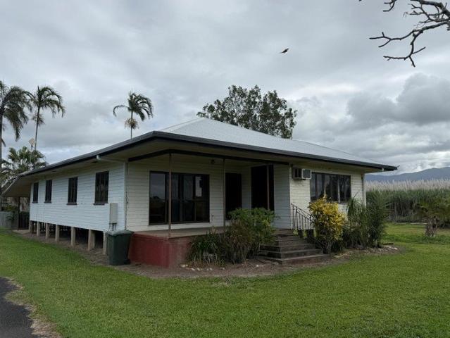 Four Bedroom Farmhouse on a Big block
