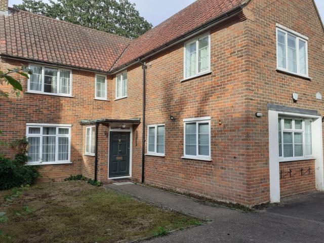 Four Bedroom House for Rent in Elstree Borehamwood