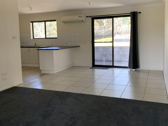 FOUR BEDROOM HOUSE IN MORUYA