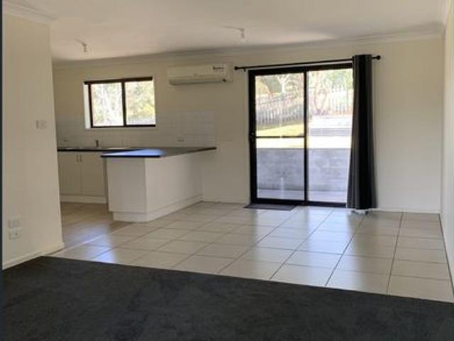 FOUR BEDROOM HOUSE IN MORUYA