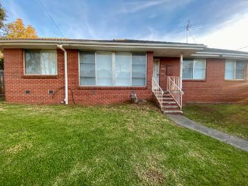 FOUR BEDROOM HOUSE IN NORTH GEELONG