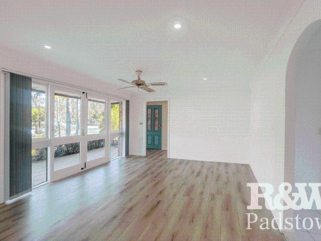 Four Bedroom Home with Multiple Living Areas in a Cul de Sac