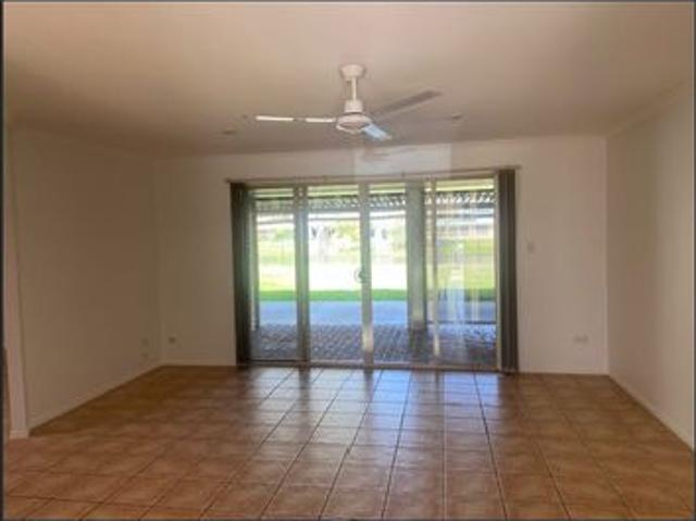 Four Bedroom Home with a Beautiful Lake view Outlook