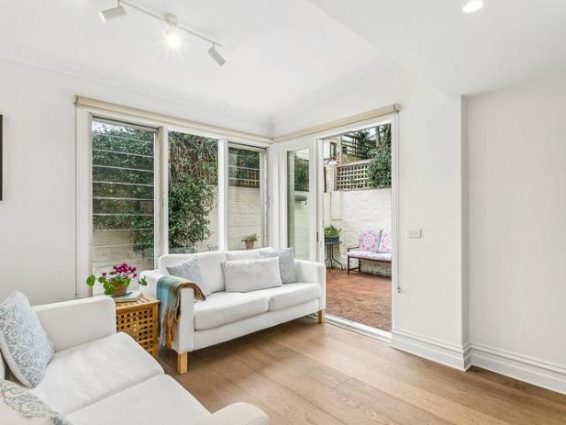 Four Bedroom Home with City & Harbour Bridge Views