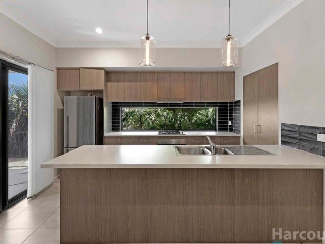 Four Bedroom Home with Lush Gardens and Outdoor Retreat