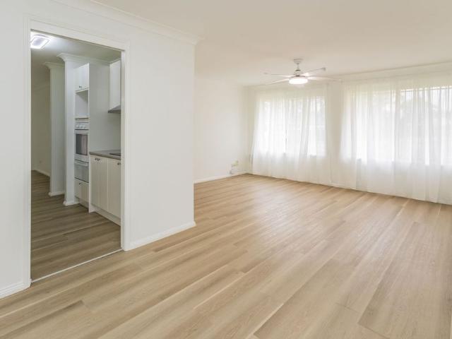 Four bedroom home with large backyard in Anna Bay