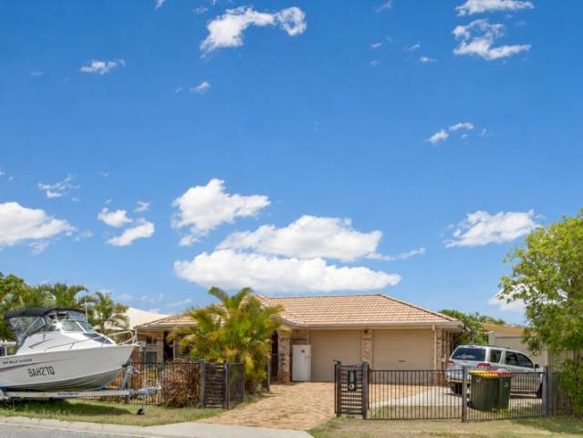 FOUR BEDROOM HOME WITH ROOM TO MOVE IN TELINA