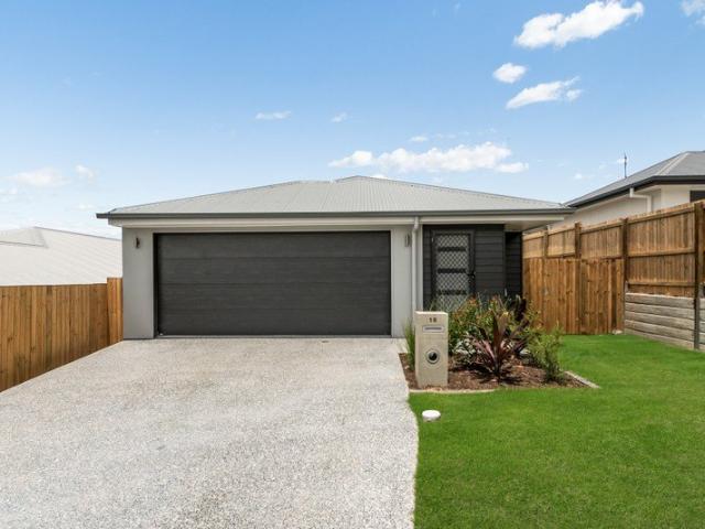 FOUR BEDROOM HOME WITH SECOND LIVING SPACE